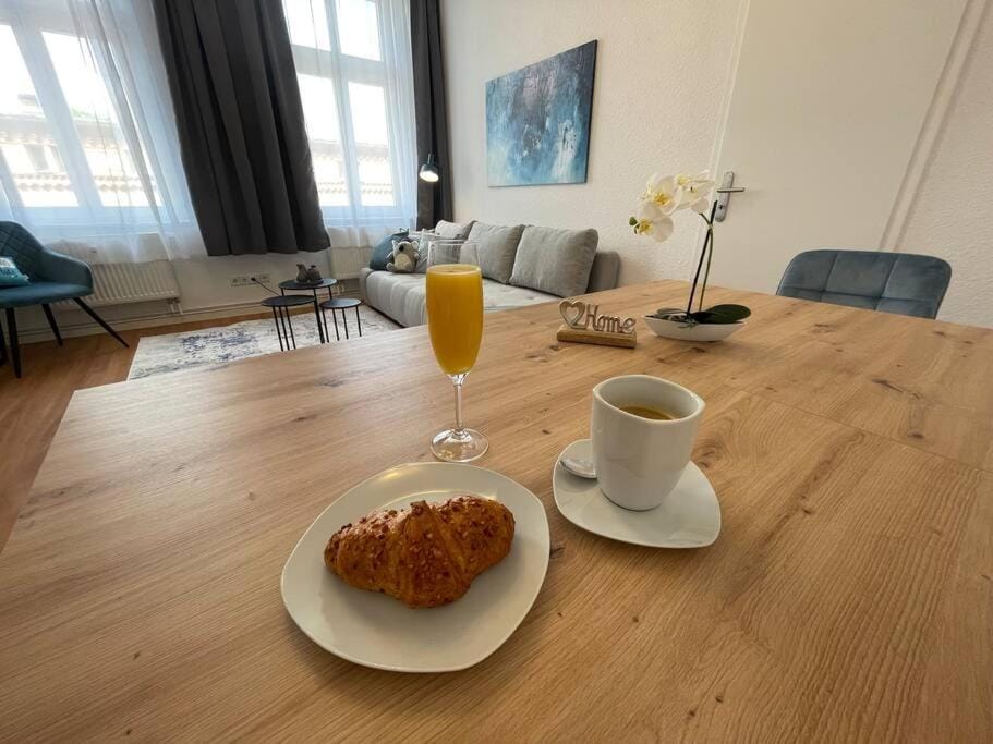 LUCKY STAYS LS09 - Vollausstattung - Zentrum - große Küche - 2 Zimmer - Smart-TV Apartment in Magdeburg