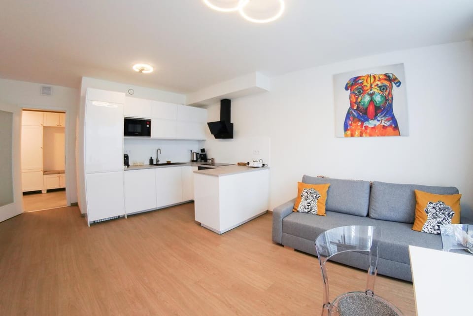 Kitchen or kitchenette, Living room, Seating area, minibar