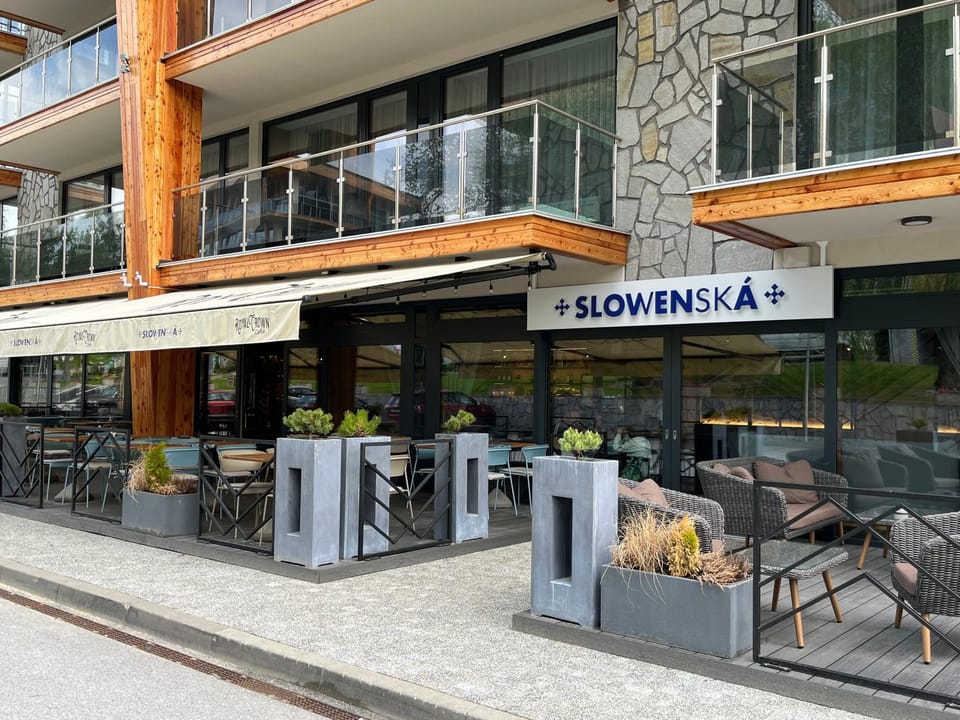 Restaurant/places to eat