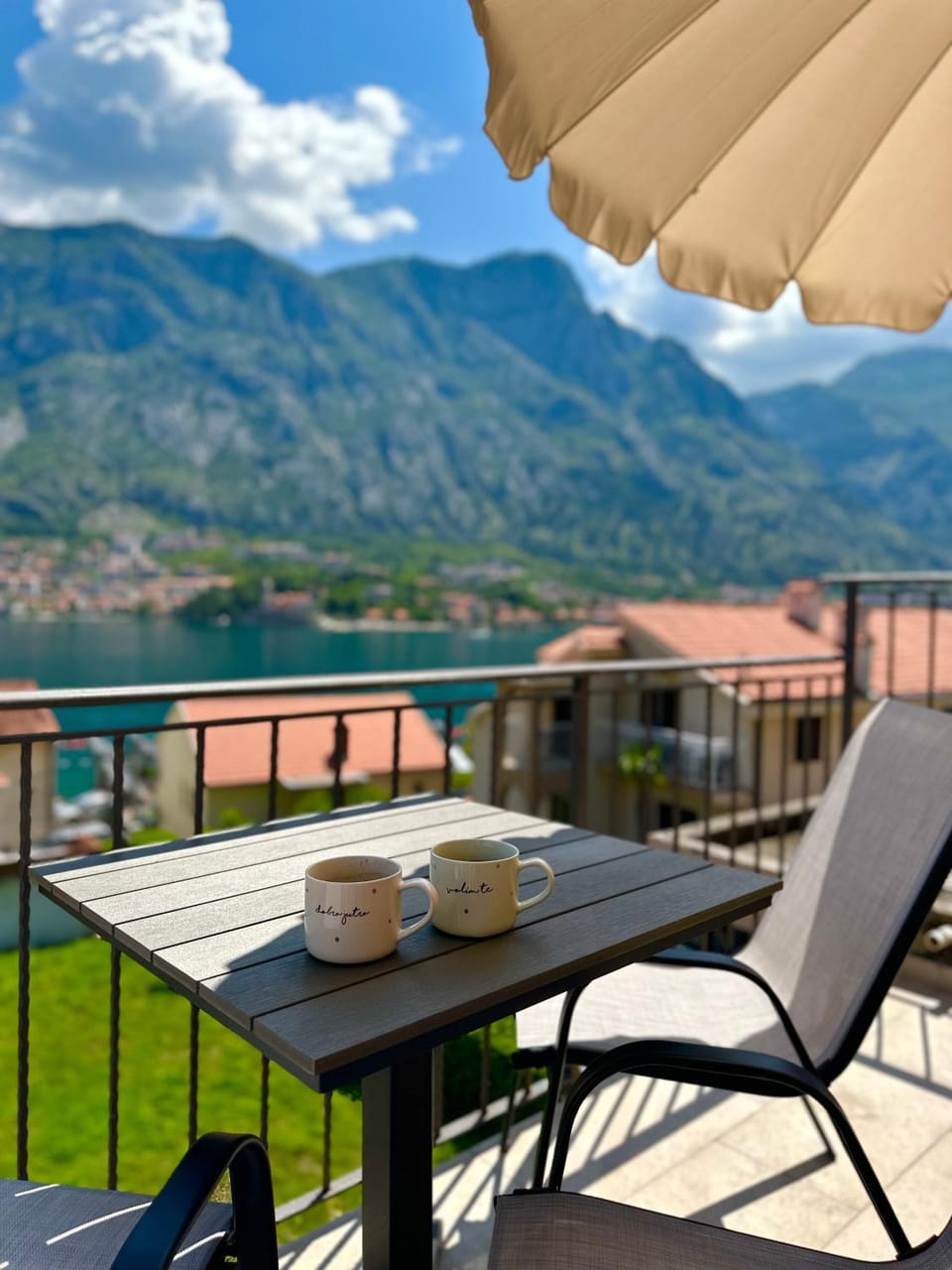 Day, Natural landscape, View (from property/room), Balcony/Terrace, Mountain view
