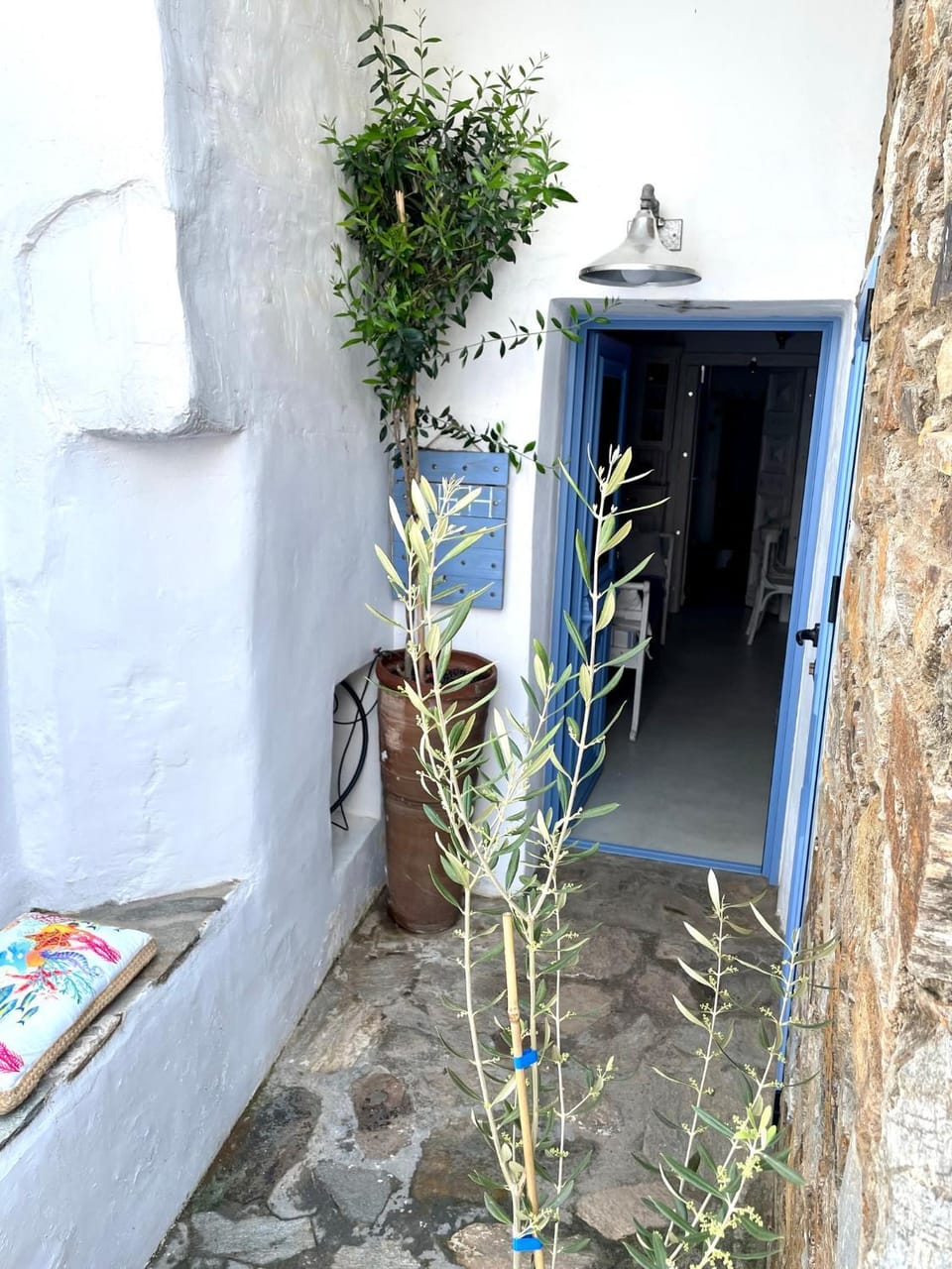 Facade/entrance