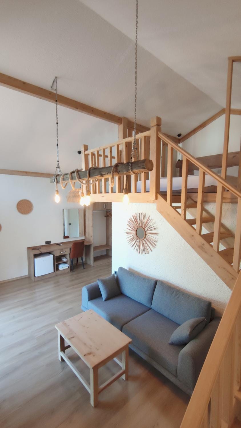 Living room, Seating area