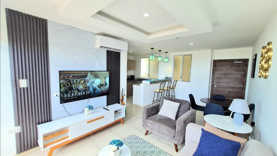TV and multimedia, Kitchen or kitchenette, Living room, Seating area, Dining area, air conditioner