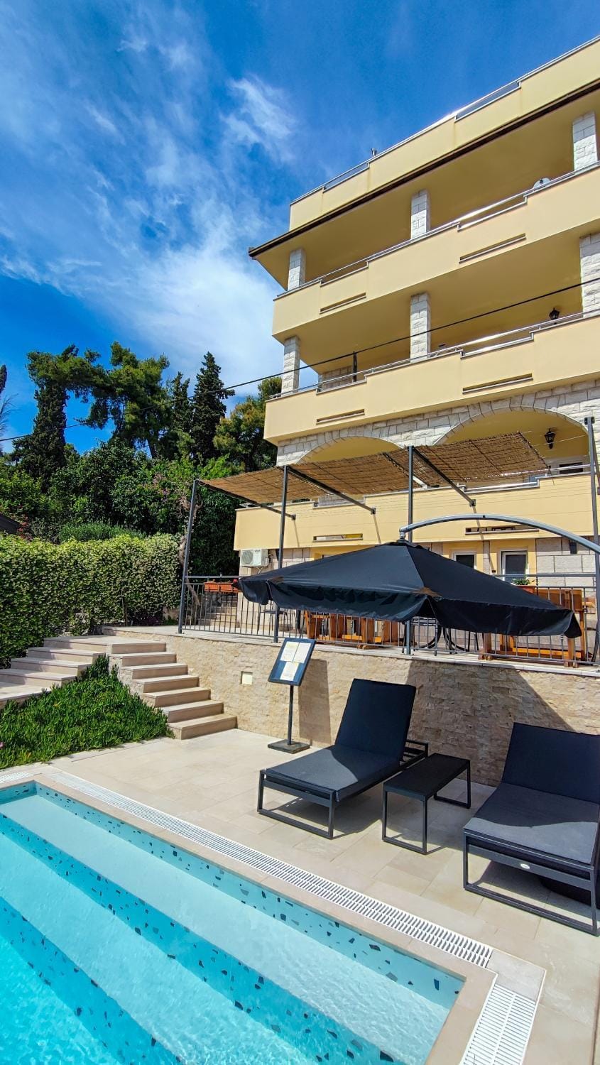 Property building, Swimming pool