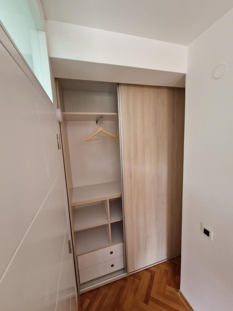 wardrobe