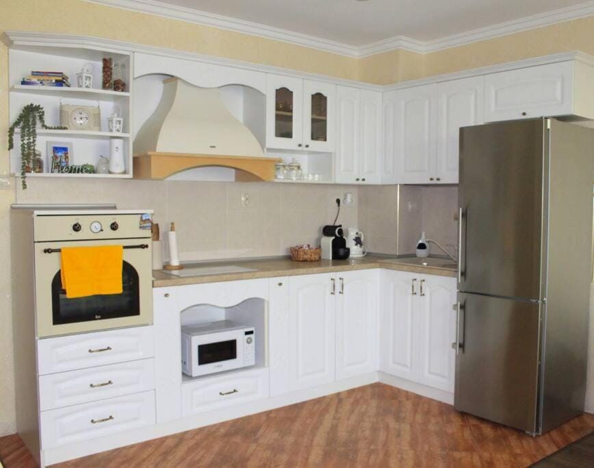 Coffee/tea facilities, Kitchen or kitchenette, minibar, pet friendly, stove, toaster