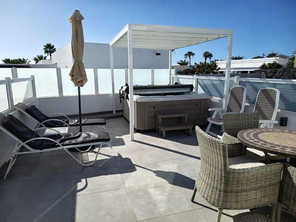 Patio, Hot Tub