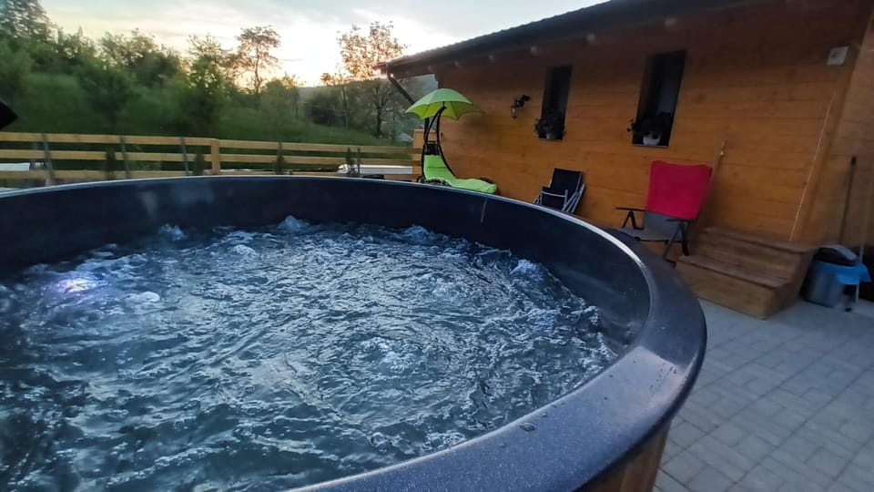 Natural landscape, Hot Tub
