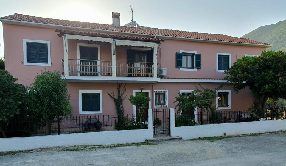 Psarras apartments House in Corfu, Greece