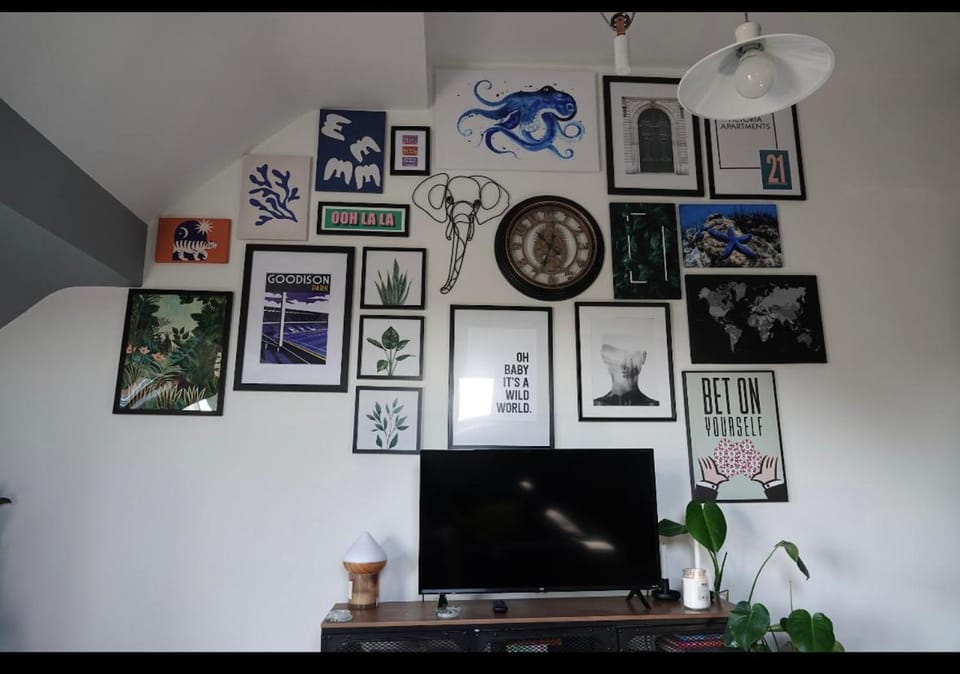 TV and multimedia, Decorative detail