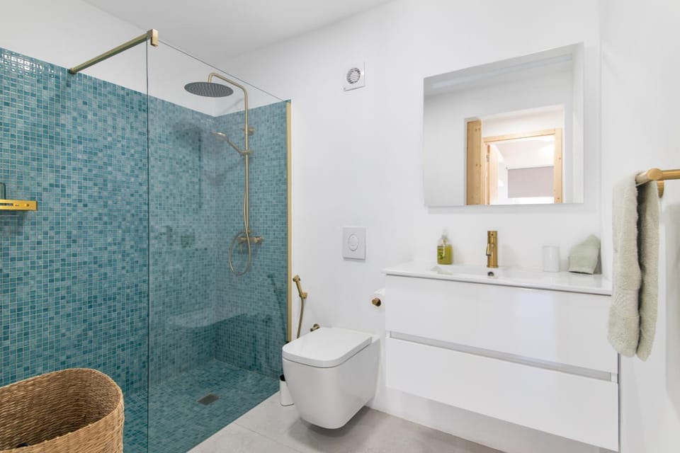 Bathroom, Living room