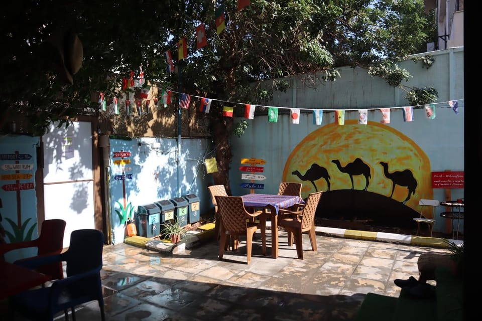 Patio, Day, Dining area