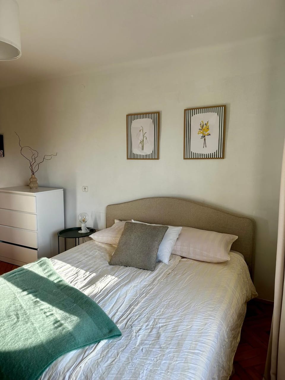 Bed, Photo of the whole room