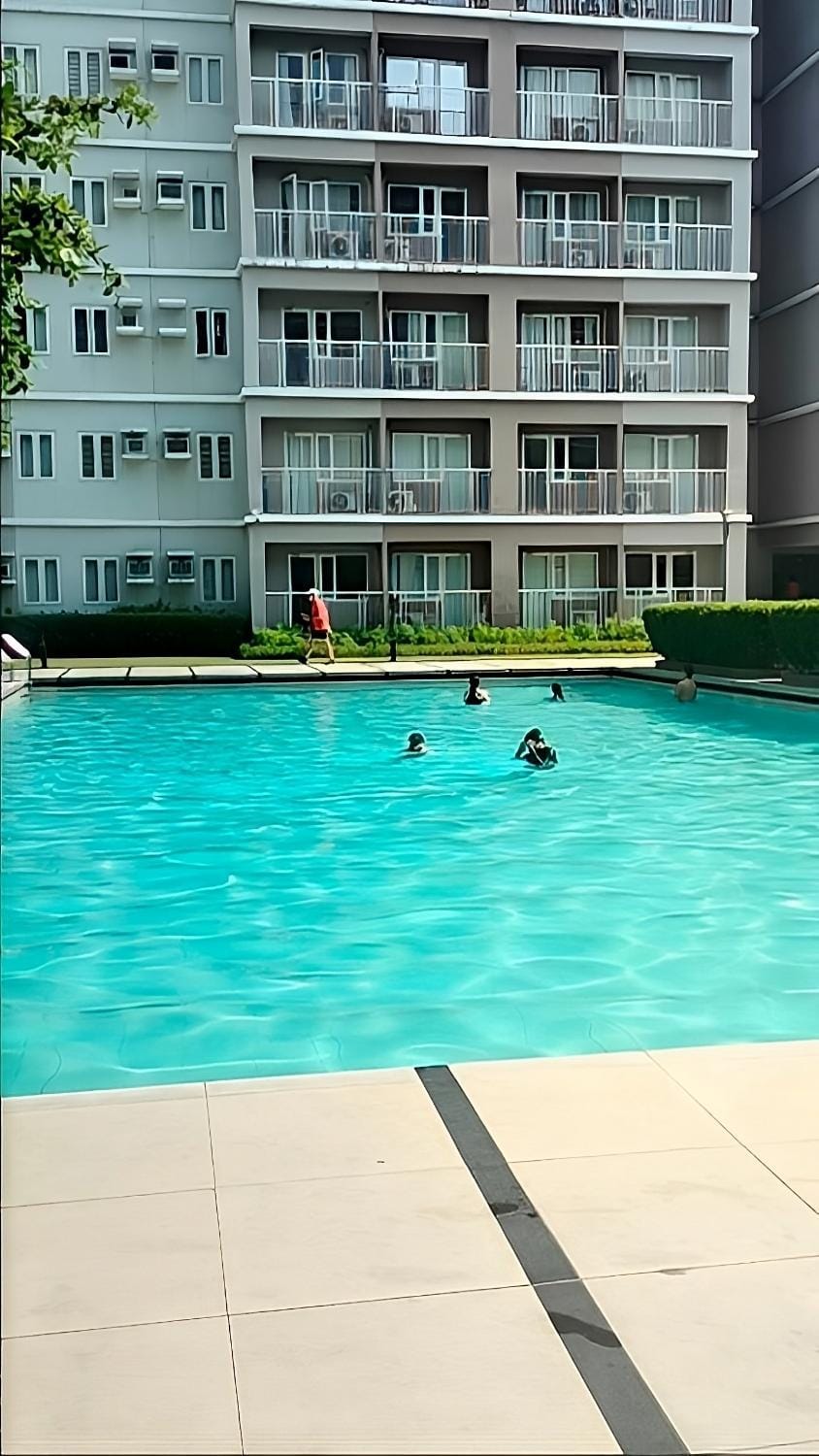 Swimming pool, Swimming pool