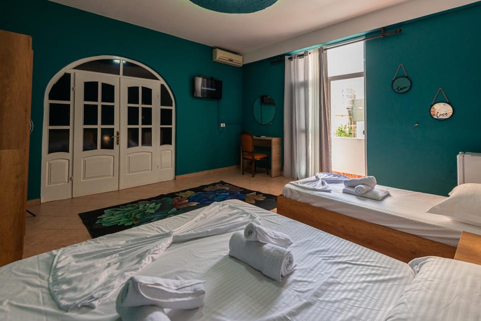 Bed, Photo of the whole room, Bedroom, towels, air conditioner