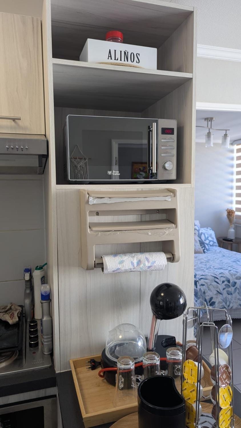 Kitchen or kitchenette, Breakfast