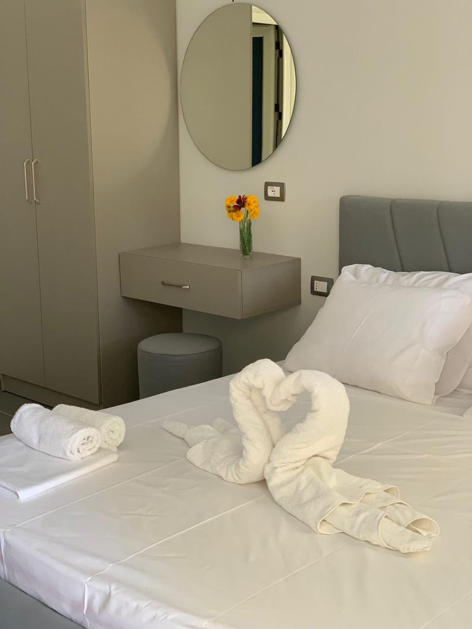 Bed, Bedroom, wardrobe