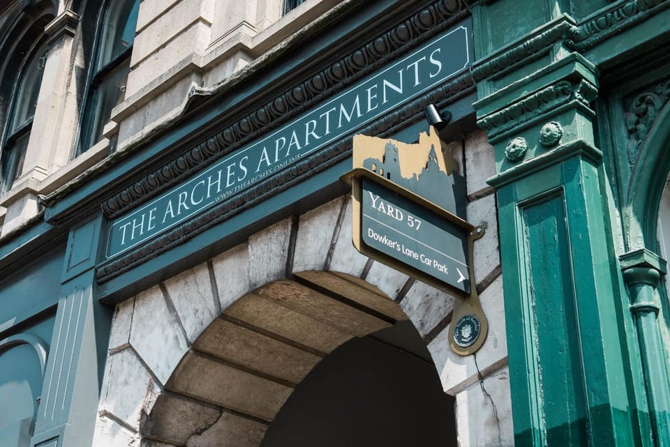 Logo/Certificate/Sign, Street view