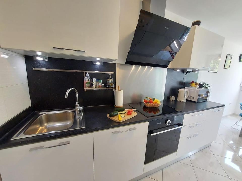 Coffee/tea facilities, Food and drinks, dishwasher, minibar, pet friendly, stove