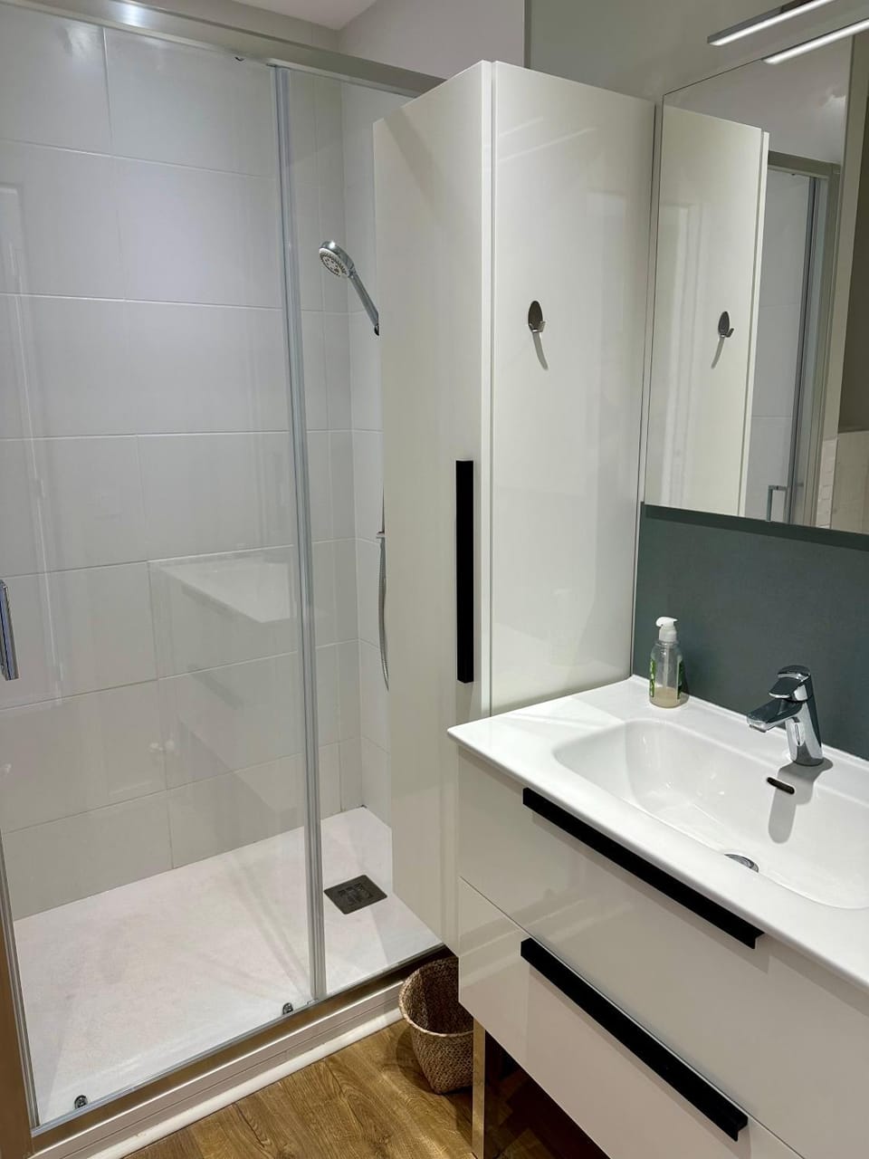 T2 Place de la Poste, Gare SNCF, port et plage à moins de 5 minutes à pied ! Apartment in French Riviera