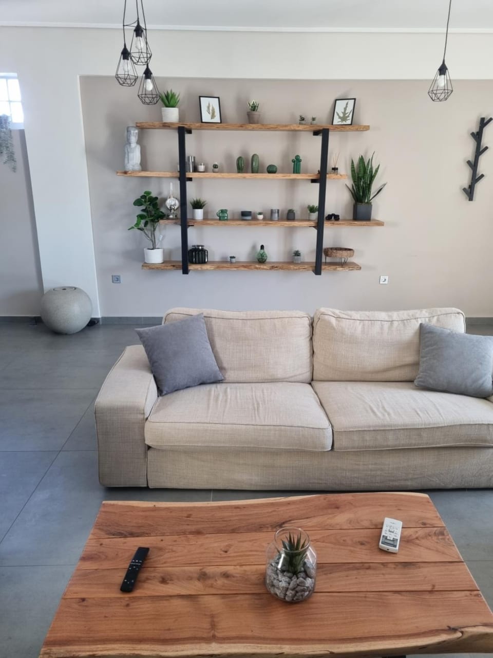 New minimal apartment,10' from Athens airport Apartment in East Attica Regional Unit, Greece