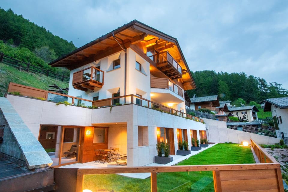 Property building, Natural landscape, Garden, Garden, Solarium, View (from property/room), Balcony/Terrace, Balcony/Terrace, Garden view, Mountain view