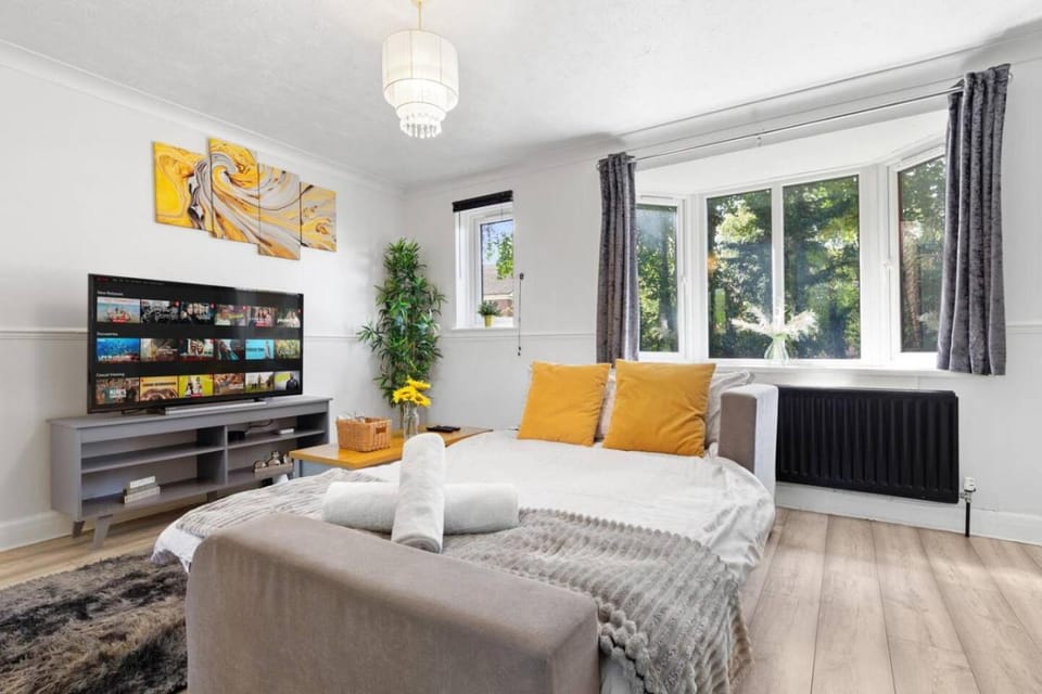 Watford Cozy Full Home - Perfect for Harry Potter Studios! Apartment in Watford