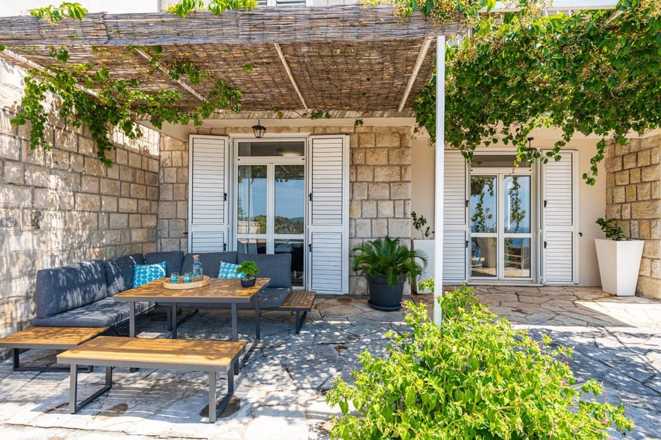 Balcony/Terrace, Dining area