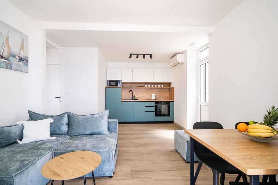 Kitchen or kitchenette, Living room, Dining area