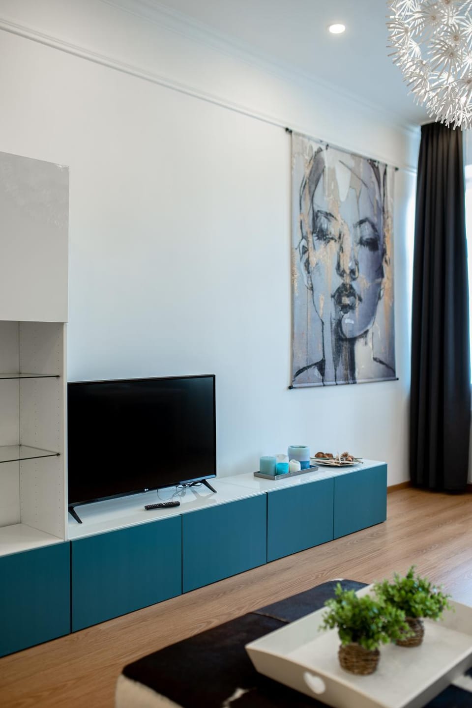 TV and multimedia, Decorative detail, Evening entertainment