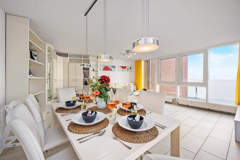 View (from property/room), Living room, Food and drinks, Seating area, Dining area, Food