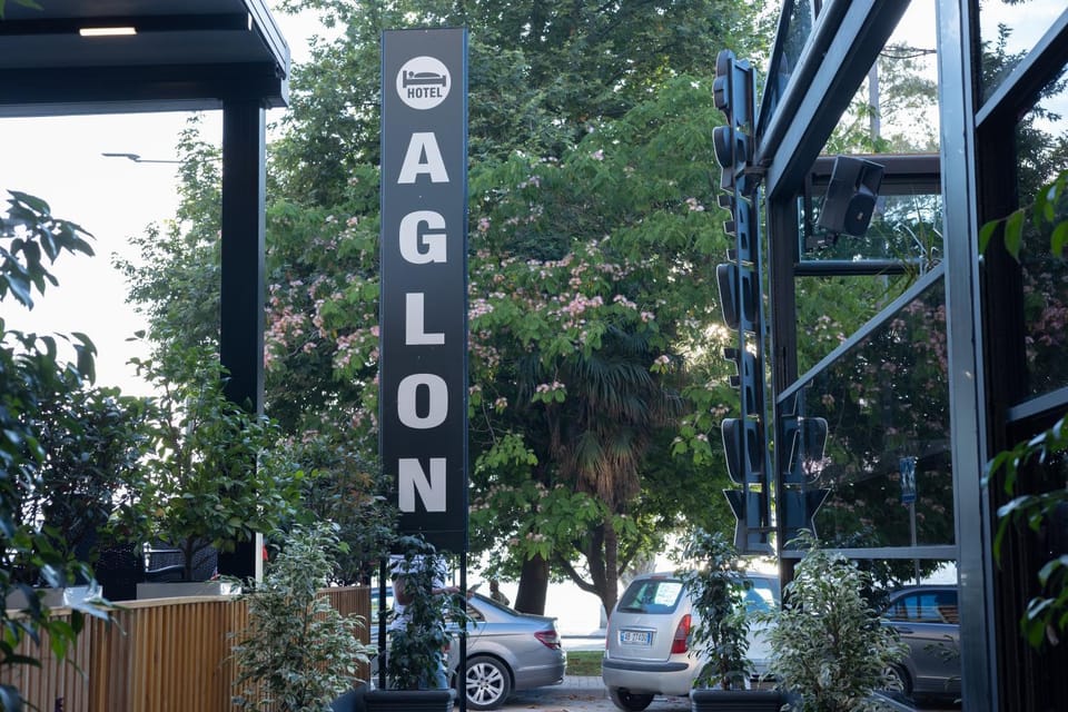 Aglon Twin's Hotel Hotel in Vlorë