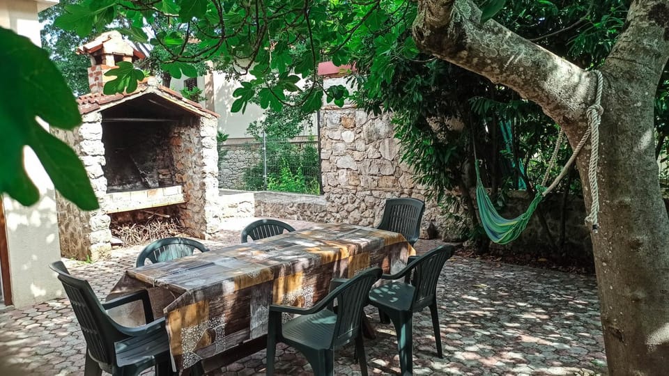 Garden, Seating area