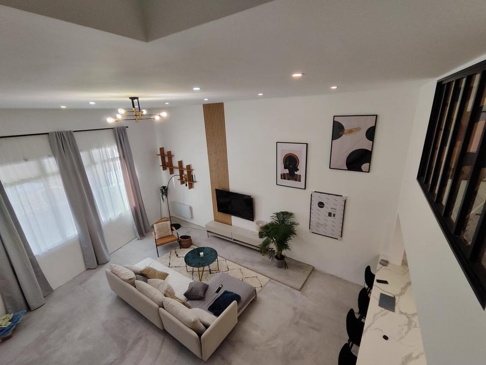 TV and multimedia, Living room, Seating area