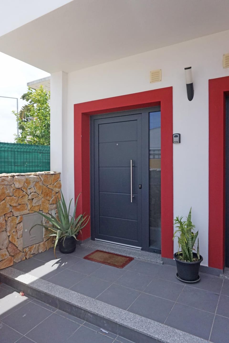 Facade/entrance