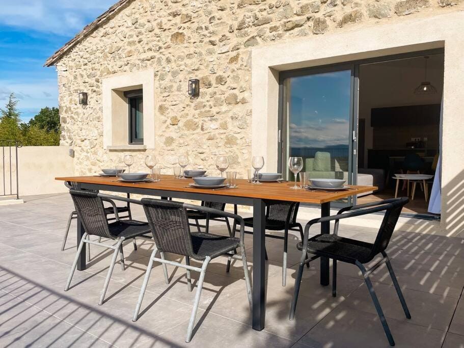 Appartement dans un Mas provençal Apartment in Provence