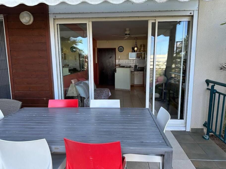 Appartement Margouillat sur la plage et lagon de La Saline Apartment in Saint-Paul
