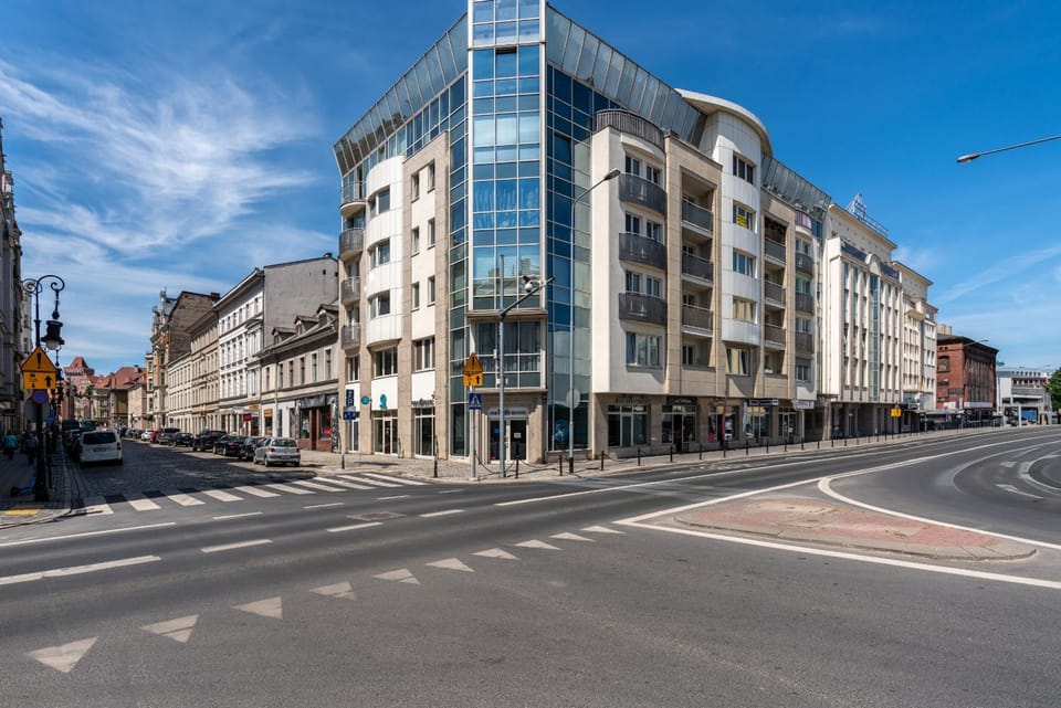 Property building, Off site, Day, Street view
