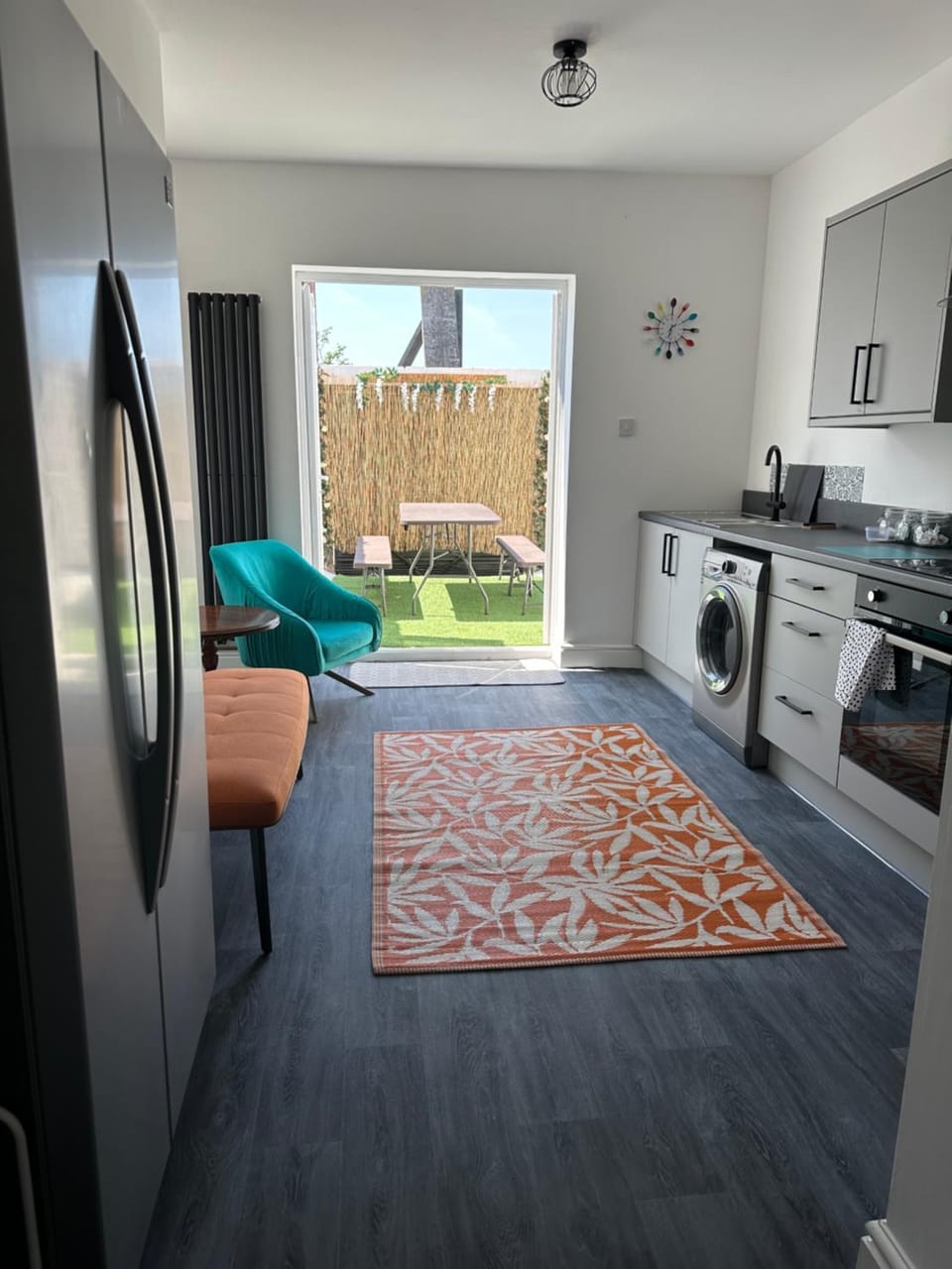Seating area, minibar, pet friendly, stove, toaster, washing machine