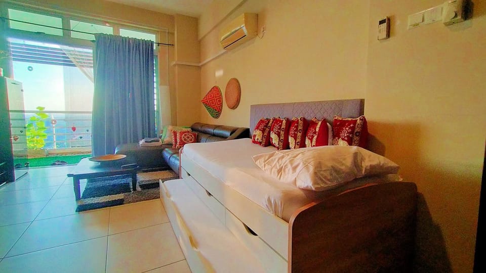 Bed, Living room, Seating area