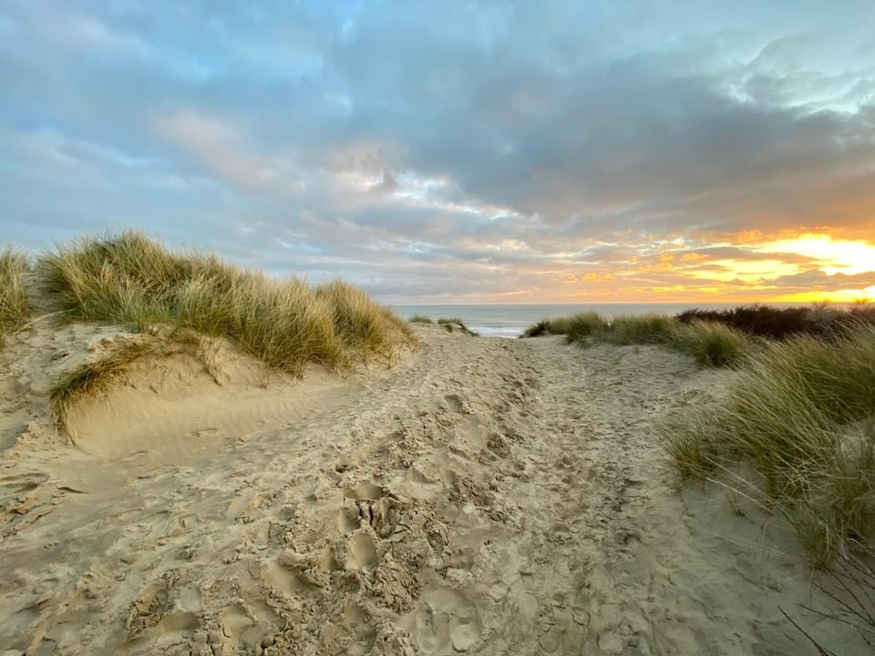 Nearby landmark, Beach, Sea view, Sunrise, Sunset