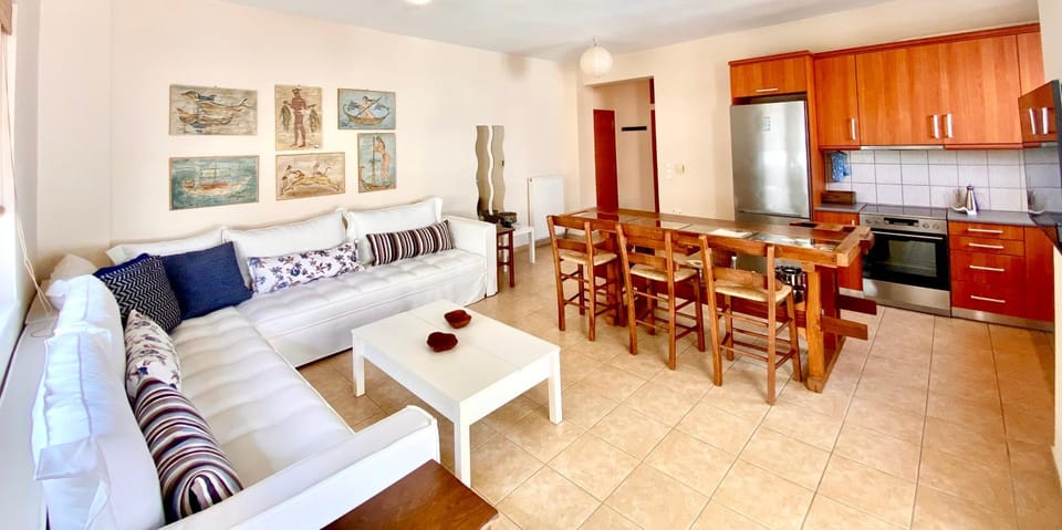 Kitchen or kitchenette, Living room, Photo of the whole room, Seating area, Dining area, oven, pet friendly, stove