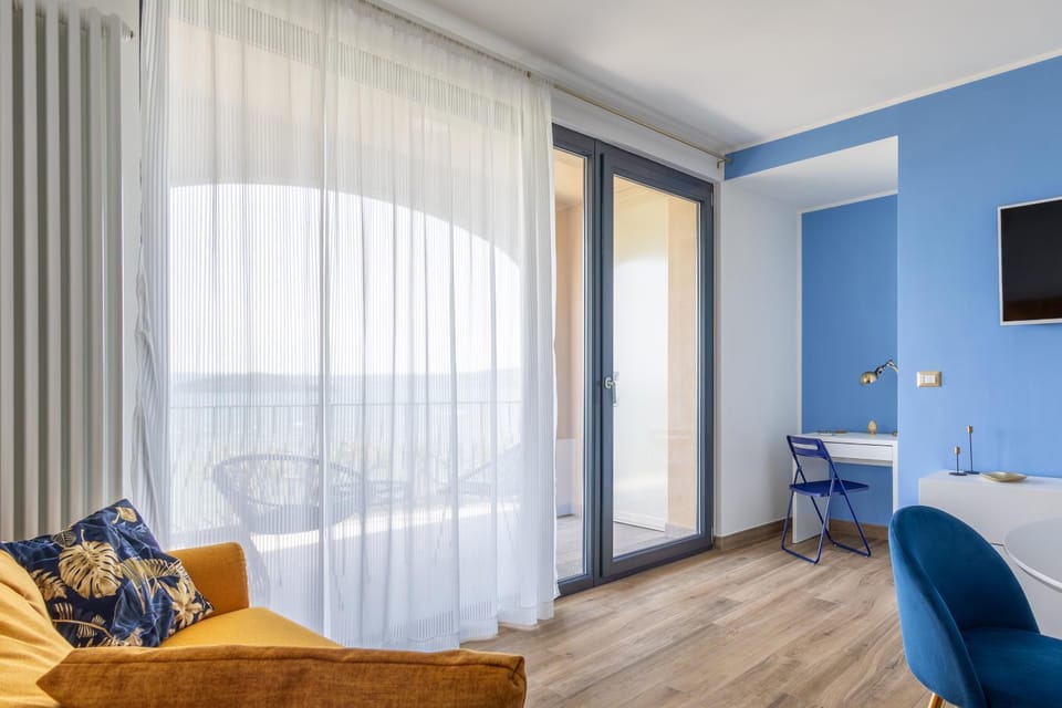 TV and multimedia, Living room, Photo of the whole room