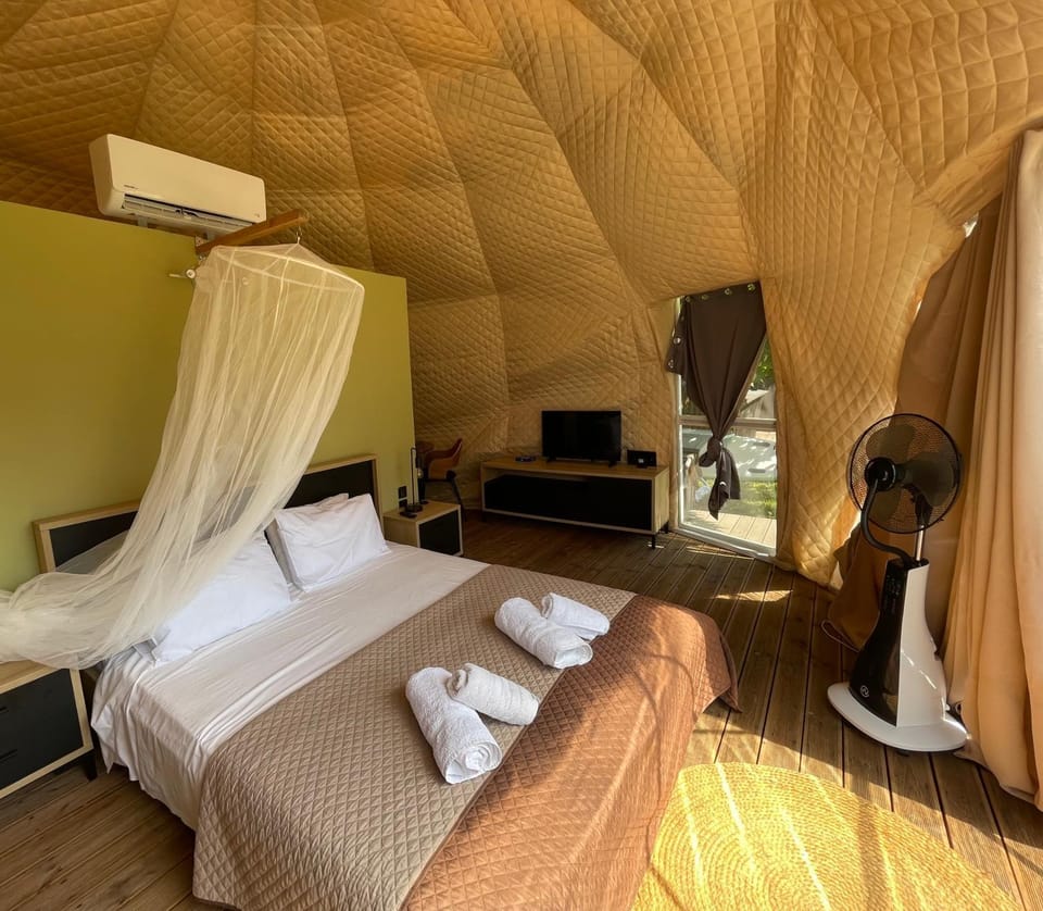 TV and multimedia, Bedroom, air conditioner
