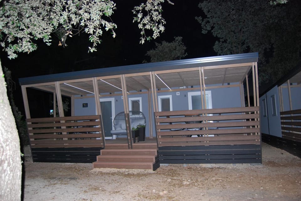 Property building, Night