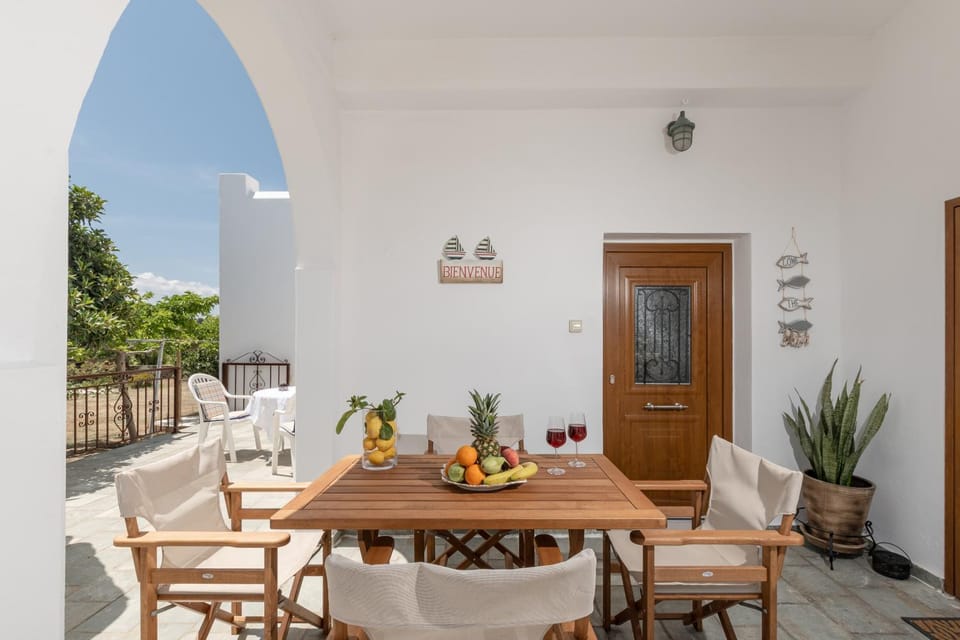 Day, Balcony/Terrace, Seating area, Dining area