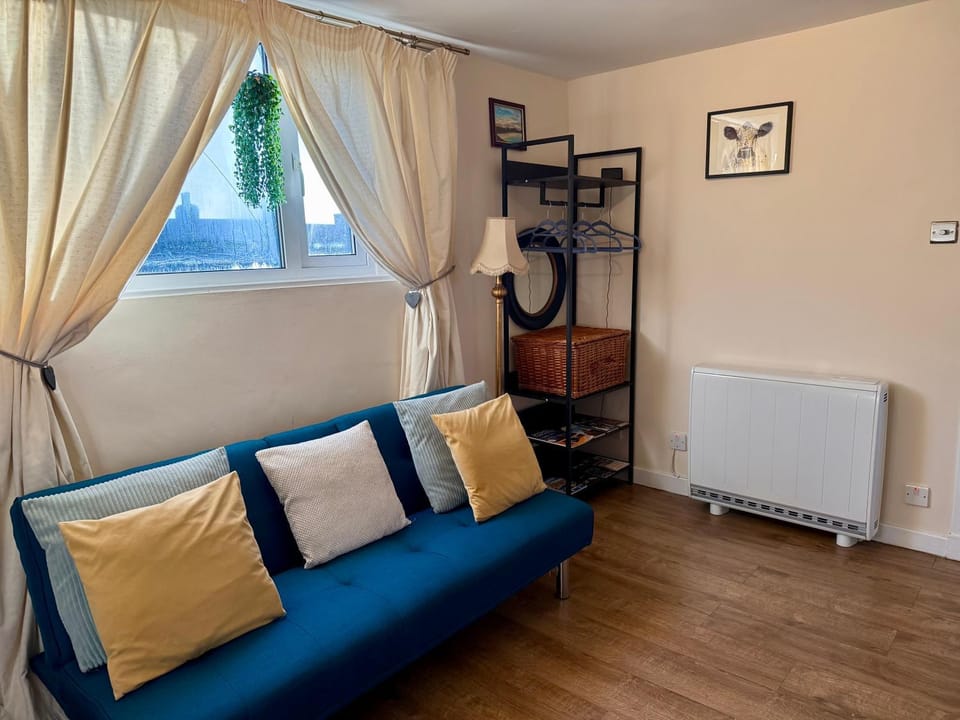 Cozy Loft In The Heart Of Kirkwall OR00239F Apartment in Scotland