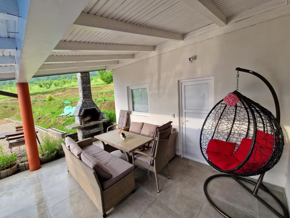 BBQ facilities, Seating area