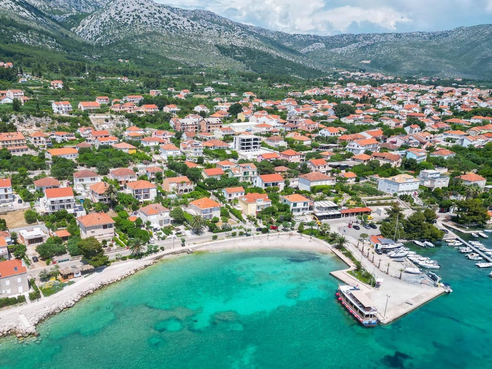 Property building, Bird's eye view, Beach, Sea view, Location