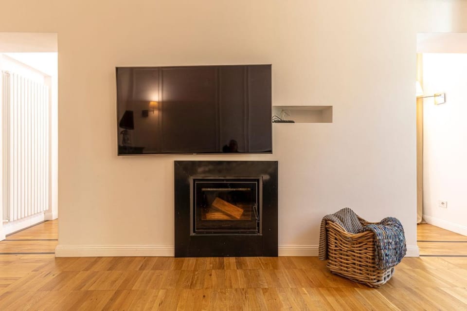 Communal lounge/ TV room, TV and multimedia, Evening entertainment, flat iron